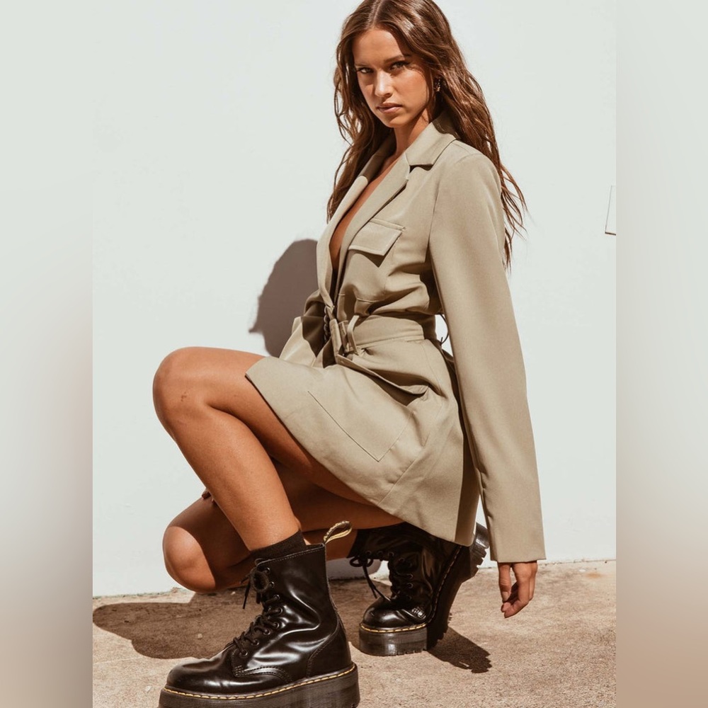 LIONESS Blazer / Dress - Picture 7 of 14